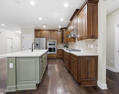 80 Oyster Bay Way - Photo Thumbnail 7