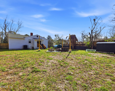 5327 Lexington Avenue - Photo Thumbnail 29