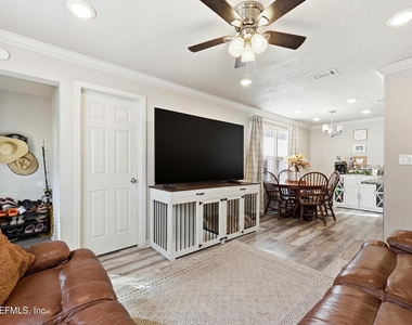 5327 Lexington Avenue - Photo Thumbnail 7