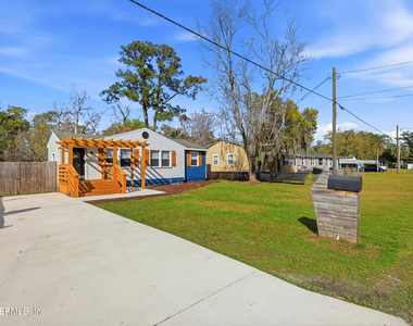 5327 Lexington Avenue - Photo Thumbnail 34