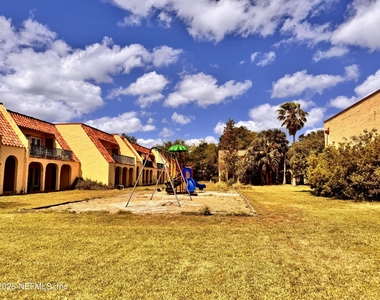 3916 Corrida Court - Photo Thumbnail 20