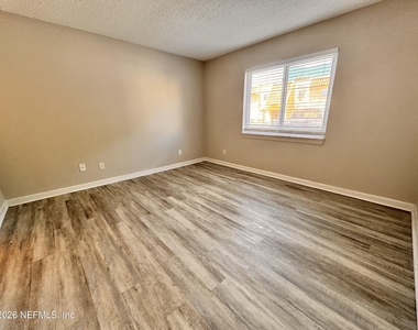 3916 Corrida Court - Photo Thumbnail 10