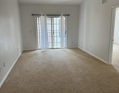 4935 Islamorada Lane - Photo Thumbnail 7
