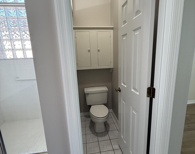 256 Kingston Drive - Photo Thumbnail 25