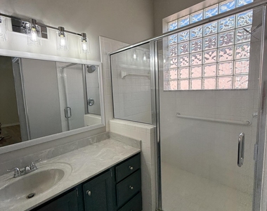 256 Kingston Drive - Photo Thumbnail 26