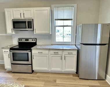 1556 Dancy Street - Photo Thumbnail 4