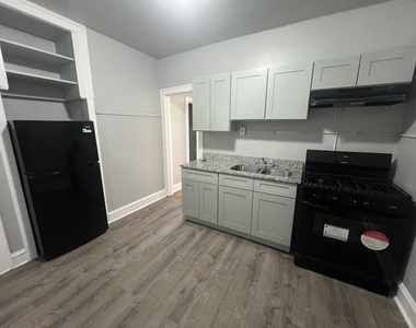 9300 S Bishop Street - Photo Thumbnail 3