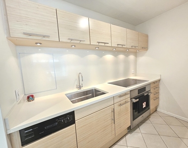 535 N Michigan Avenue - Photo Thumbnail 6