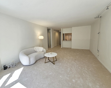 535 N Michigan Avenue - Photo Thumbnail 9