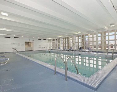 535 N Michigan Avenue - Photo Thumbnail 16