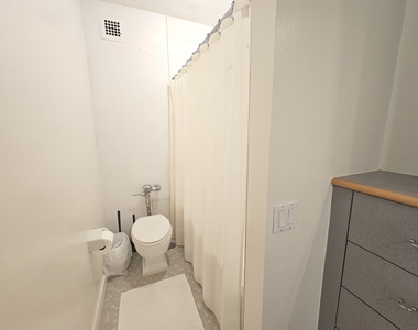 535 N Michigan Avenue - Photo Thumbnail 13
