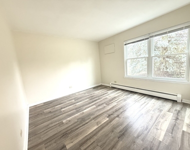 575 Berry Avenue - Photo Thumbnail 4