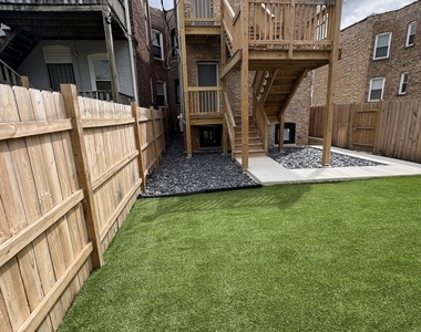 818 S Karlov Avenue - Photo Thumbnail 9