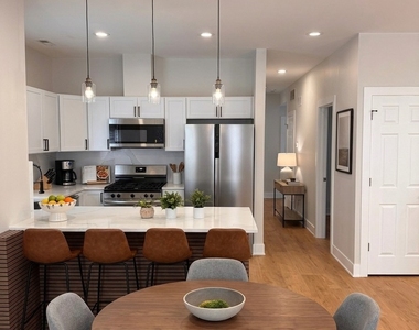 818 S Karlov Avenue - Photo Thumbnail 1