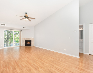 798 N Gary Avenue - Photo Thumbnail 1