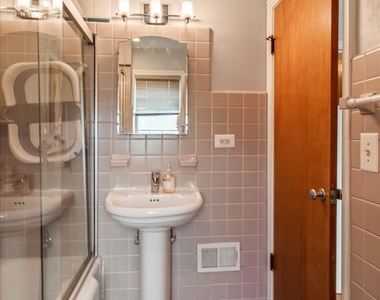745 Greenview Place - Photo Thumbnail 16