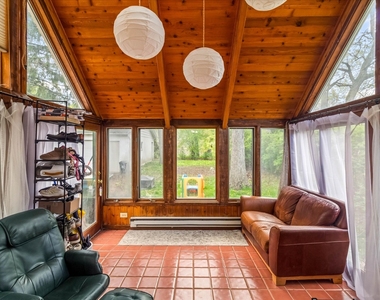 745 Greenview Place - Photo Thumbnail 7