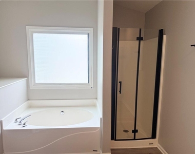 2887 Montview Drive - Photo Thumbnail 17