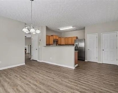 4108 Robin Circle - Photo Thumbnail 1