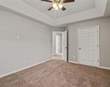 4108 Robin Circle - Photo Thumbnail 8