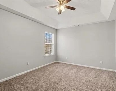 4108 Robin Circle - Photo Thumbnail 4