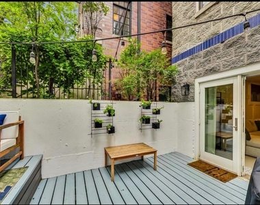 1455 W Wolfram Street - Photo Thumbnail 10