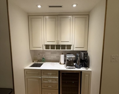 1455 W Wolfram Street - Photo Thumbnail 5