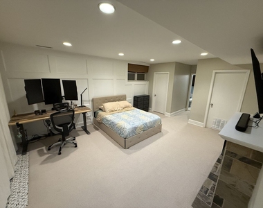 1455 W Wolfram Street - Photo Thumbnail 6