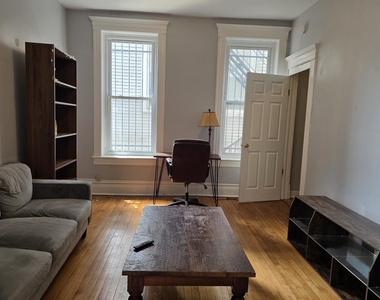 1025 W Cullerton Street - Photo Thumbnail 9