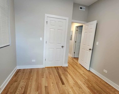 6321 S Eberhart Avenue - Photo Thumbnail 22