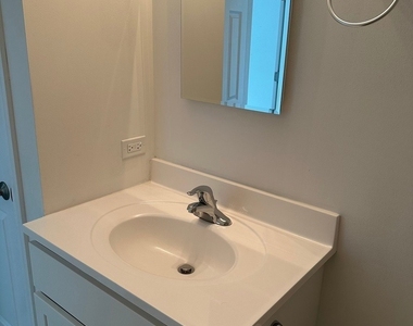 15b E Dundee Quarter Drive - Photo Thumbnail 8