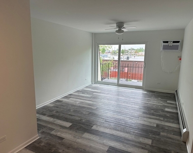 15b E Dundee Quarter Drive - Photo Thumbnail 2