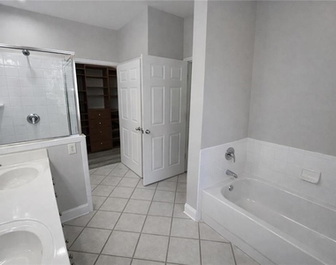 4107 Stratford - Photo Thumbnail 15