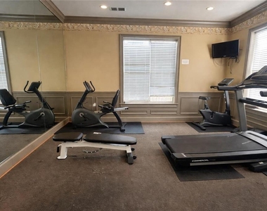 4107 Stratford - Photo Thumbnail 23