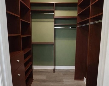 4107 Stratford - Photo Thumbnail 12