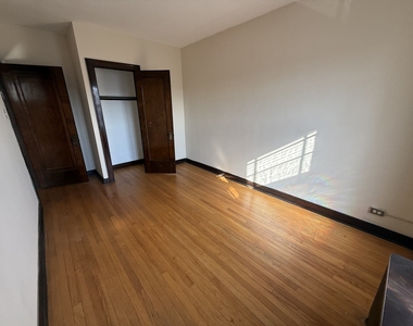 6645 W 21st Street - Photo Thumbnail 4