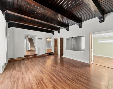 11731 S Bell Avenue - Photo Thumbnail 8