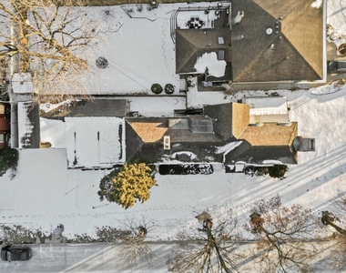 11731 S Bell Avenue - Photo Thumbnail 24