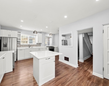 11731 S Bell Avenue - Photo Thumbnail 5