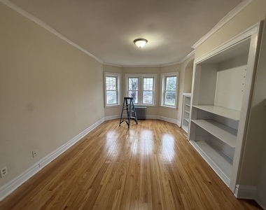 6843 21st Street - Photo Thumbnail 4