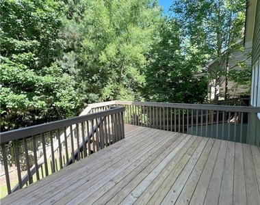350 Laurel Glen Crossing - Photo Thumbnail 15