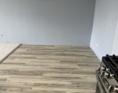 220 S Roselle Road - Photo Thumbnail 1