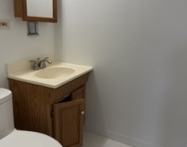 220 S Roselle Road - Photo Thumbnail 6