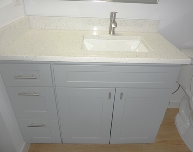 9522 S 53rd Avenue - Photo Thumbnail 14
