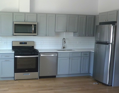9522 S 53rd Avenue - Photo Thumbnail 7