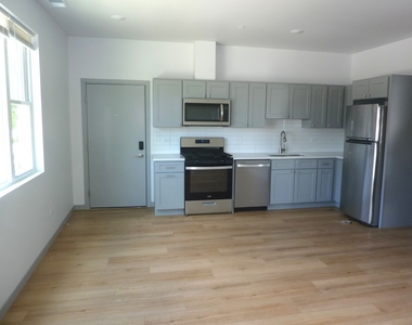 9522 S 53rd Avenue - Photo Thumbnail 6