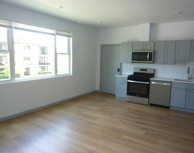 9522 S 53rd Avenue - Photo Thumbnail 5