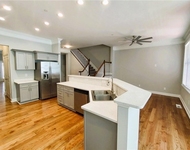 211 Creekway Crossing Se - Photo Thumbnail 15