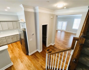 211 Creekway Crossing Se - Photo Thumbnail 6
