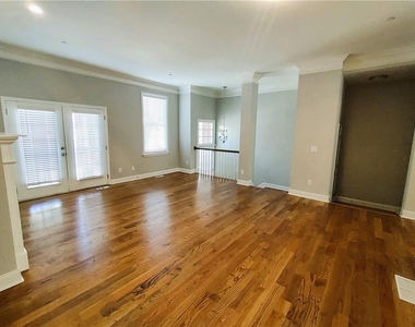211 Creekway Crossing Se - Photo Thumbnail 4